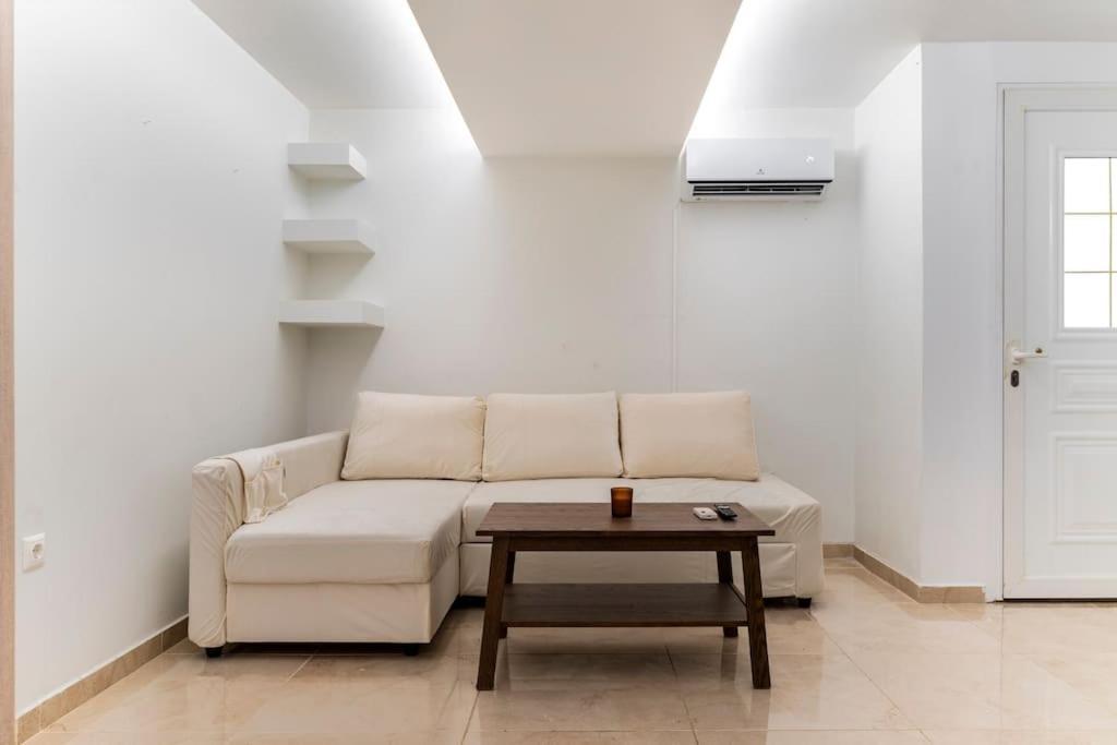 Apartment At Ano Glifada. Atenas Exterior foto